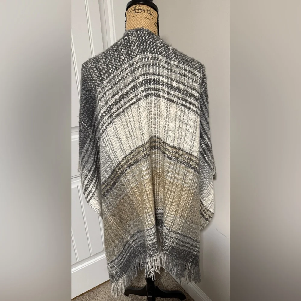 Houndstooth Plaid Women's Sweater Poncho Wrap One Size - Picture 3 of 4